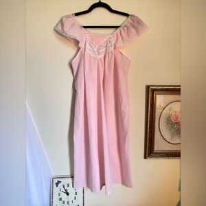 Vintage 1960s Pink Lace Nightgown